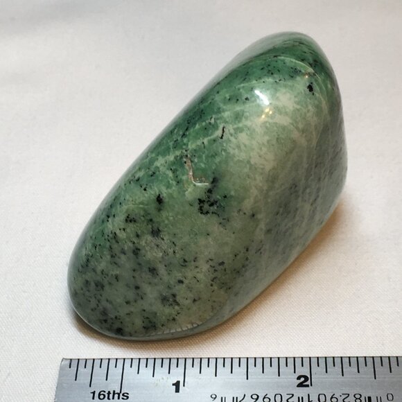 "Transvaal Jade" Hydrogrossular Garnet Galet - Picture 8 of 9